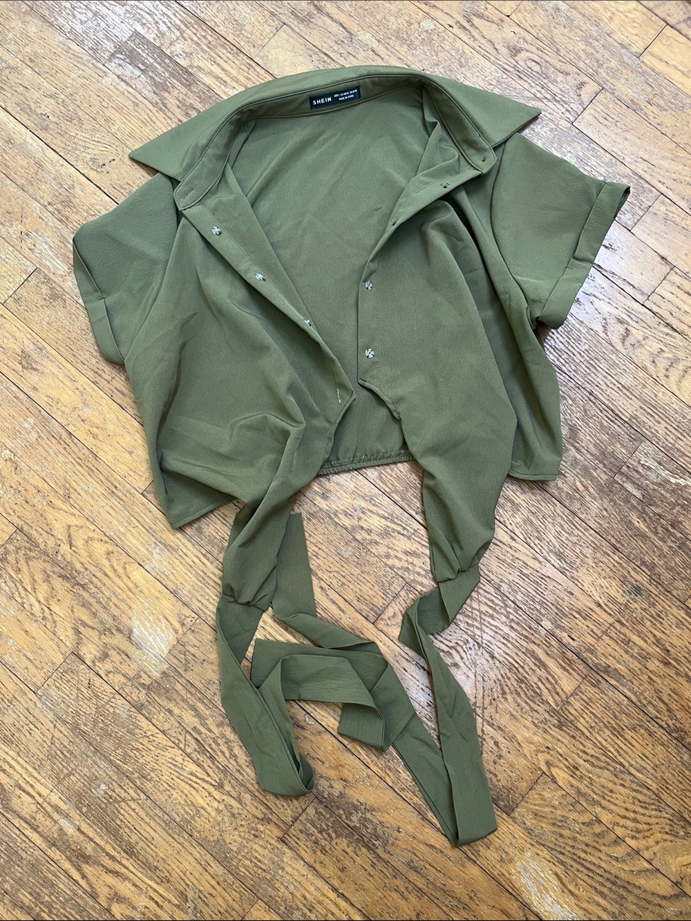 SHEIN Olive Green Lightweight Snap-Front Tie Top sz 8/10
